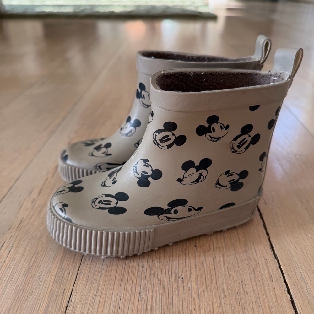 H&M Kids Mickey Mouse Rain Boots - Taupe - Picture 2 of 4